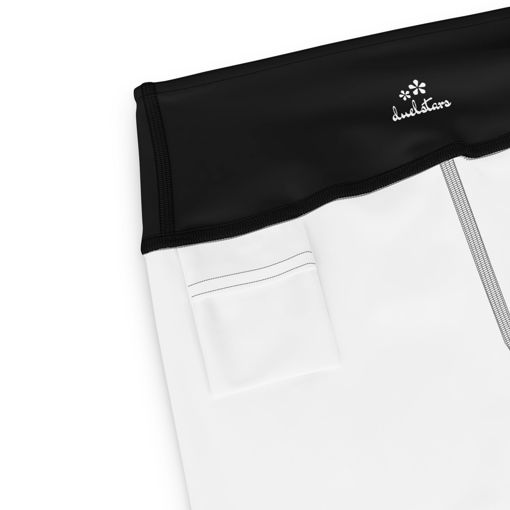 DuelStars Core Femme yoga leggings interior detail - showing discreet inside pocket for secure storage.